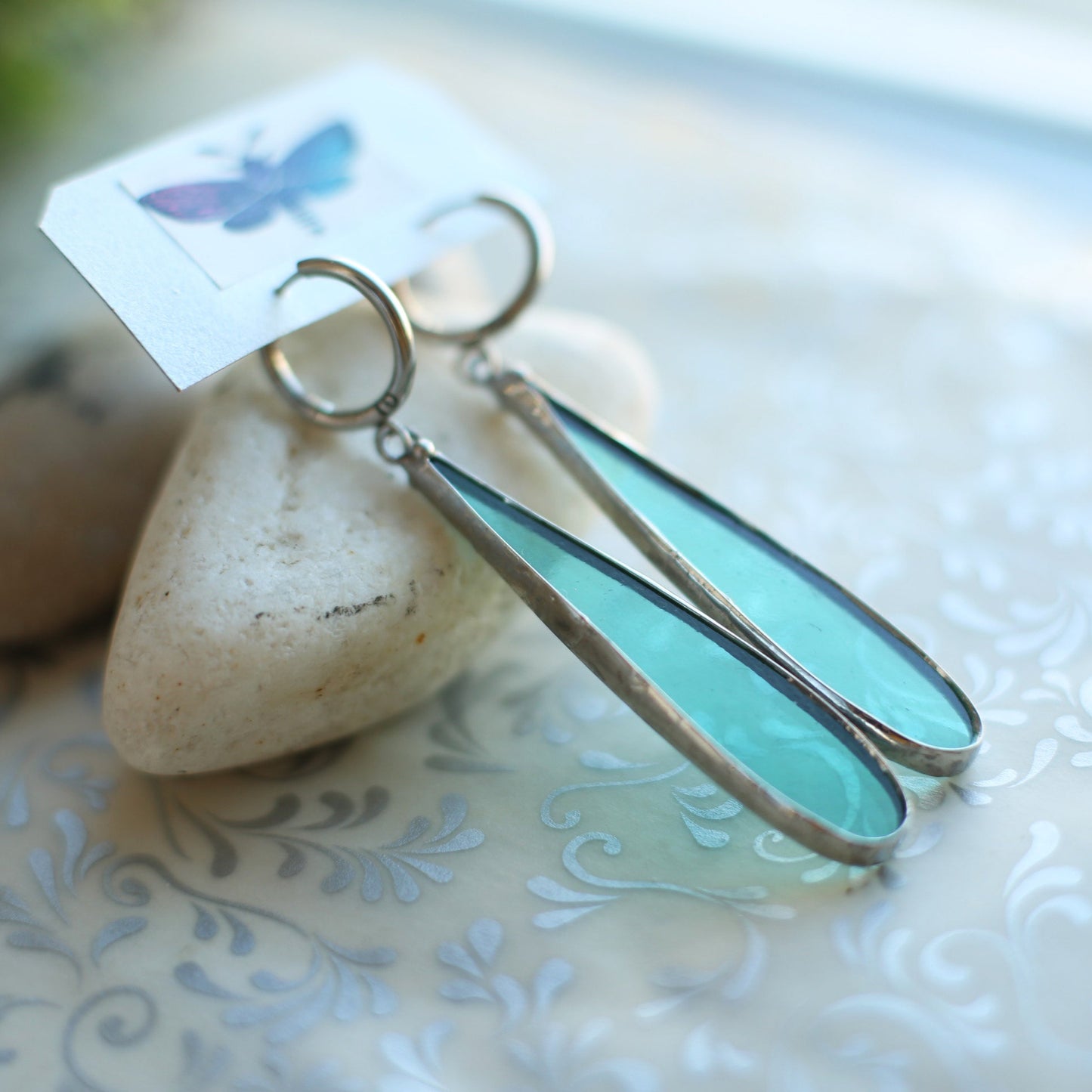 Emerald green teardrop glas earrings, Suncatcher earrings