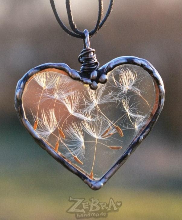 FEELMEM Dandelion Seed Pendant Necklace - Wishes & Good Luck Gift For New Beginnings