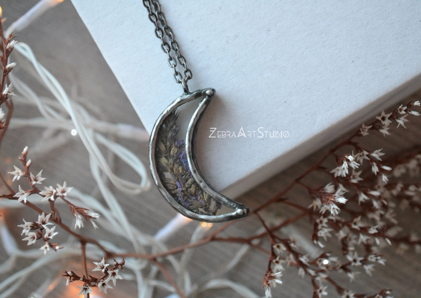Choker Half moon pendant