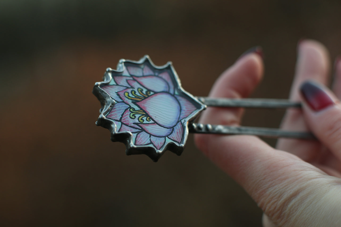 Lotus hair pin, Hair stick