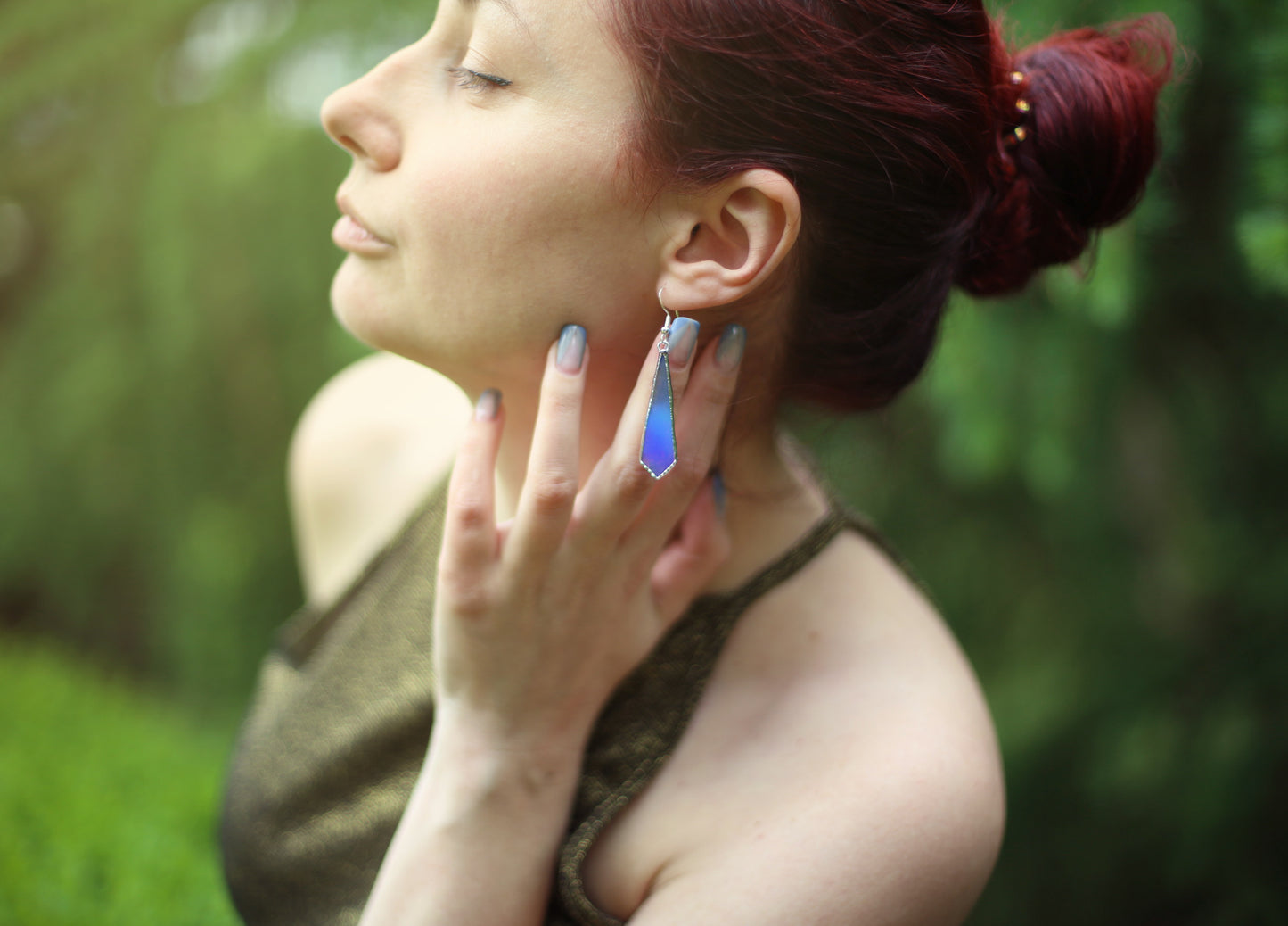 Ocean blue delicate earrings, Iridescent glass earrings