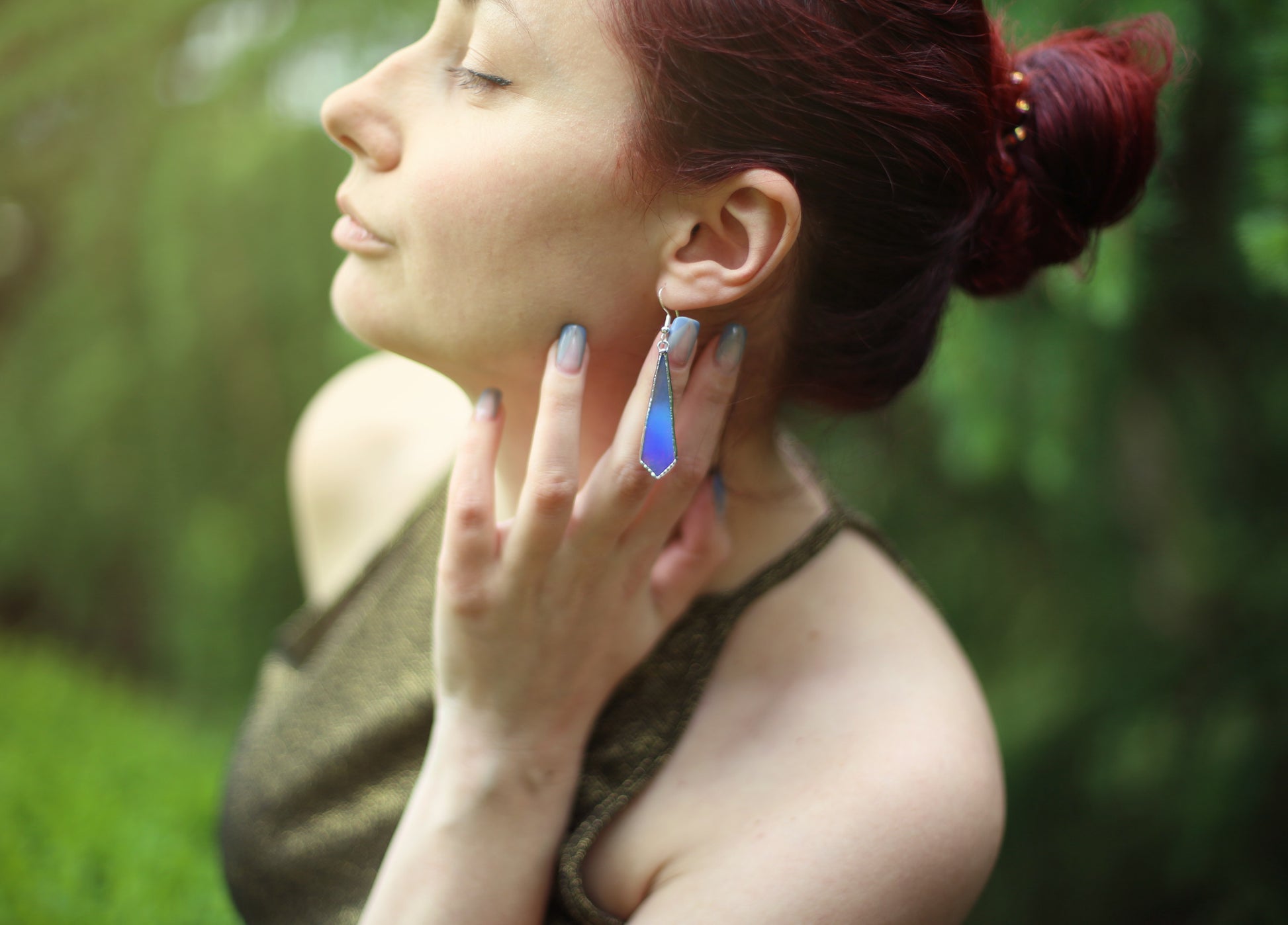 Ocean blue delicate earrings, Iridescent glass earrings