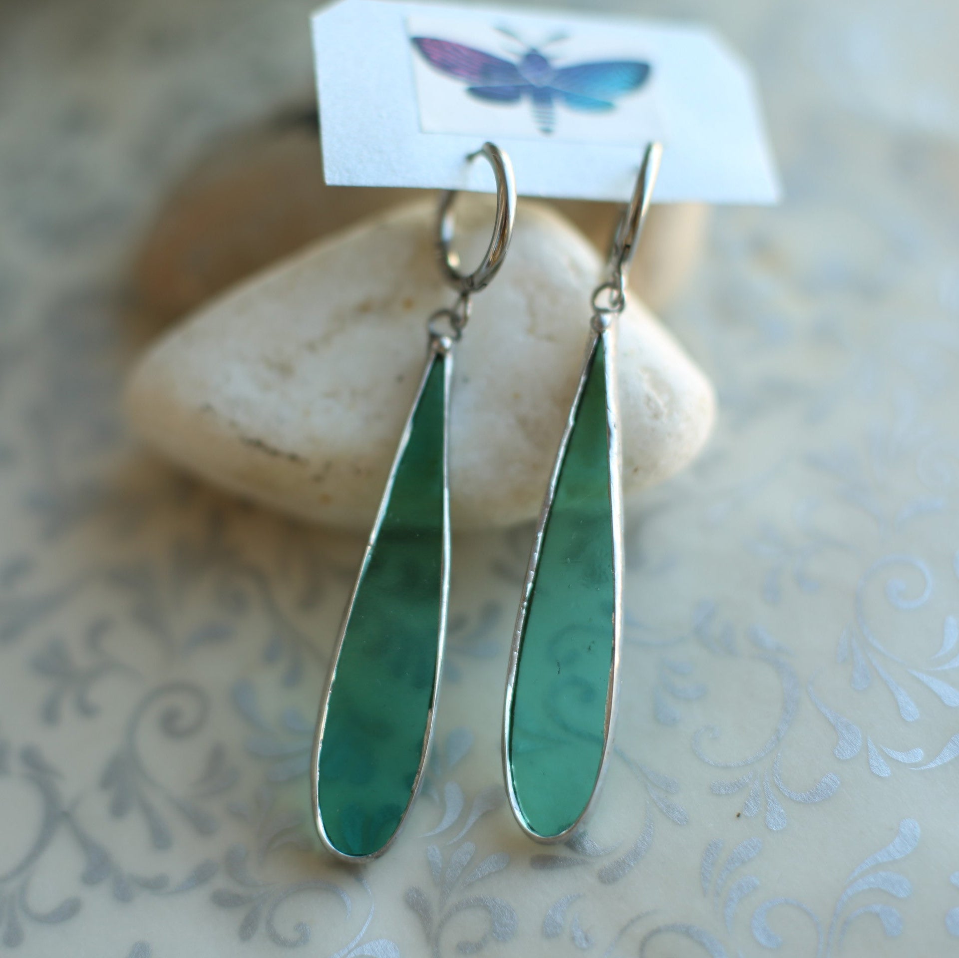 Emerald green teardrop glas earrings, Suncatcher earrings