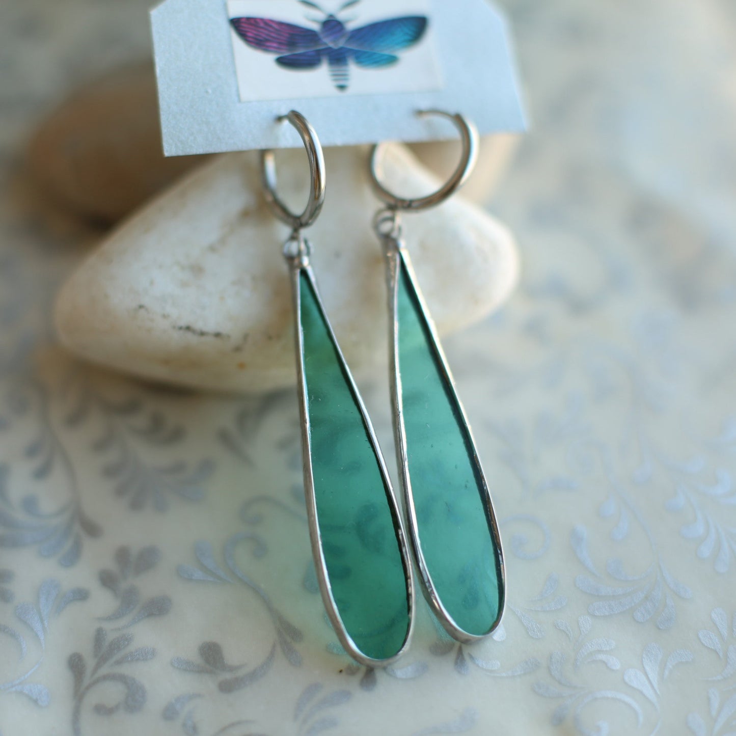 Emerald green teardrop glas earrings, Suncatcher earrings