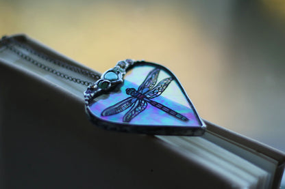 Dragonfly necklace with crystals