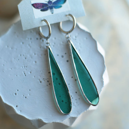 Emerald green teardrop glas earrings, Suncatcher earrings