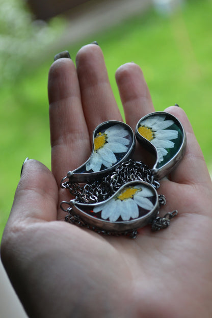 Friendship necklaces for 3, Daisy Trio pendants