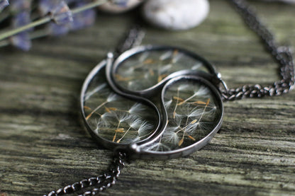 Set of 3 best friend necklaces with dandelion seeds