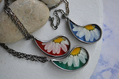Friendship necklaces for 3, Daisy Trio pendants