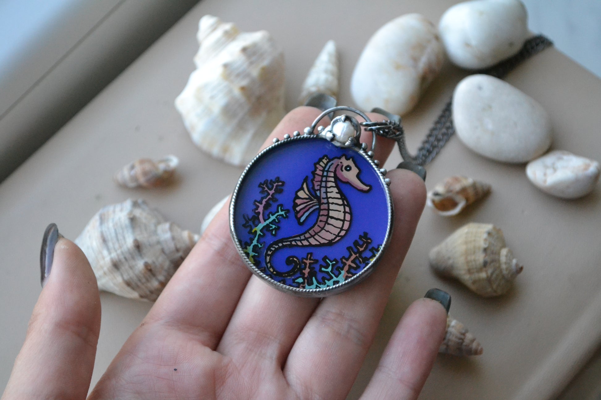 Sea horse round necklace,  Glass pendant with pearl