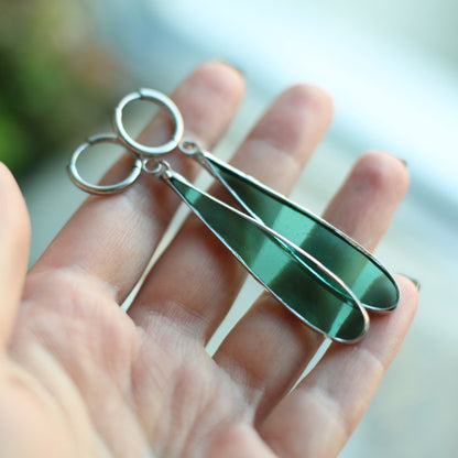 Emerald green teardrop glas earrings, Suncatcher earrings