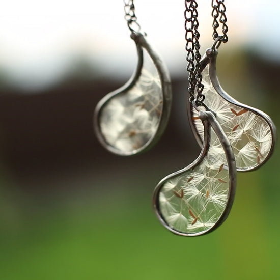Set of 3 best friend necklaces with dandelion seeds