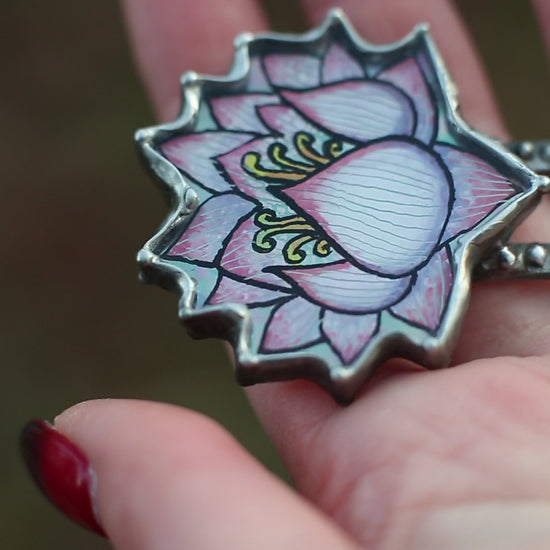 Lotus hair pin, Hair stick