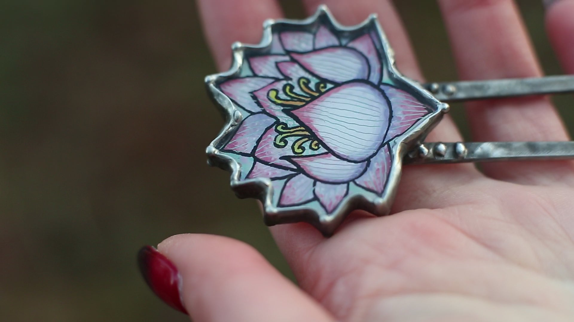 Lotus hair pin, Hair stick