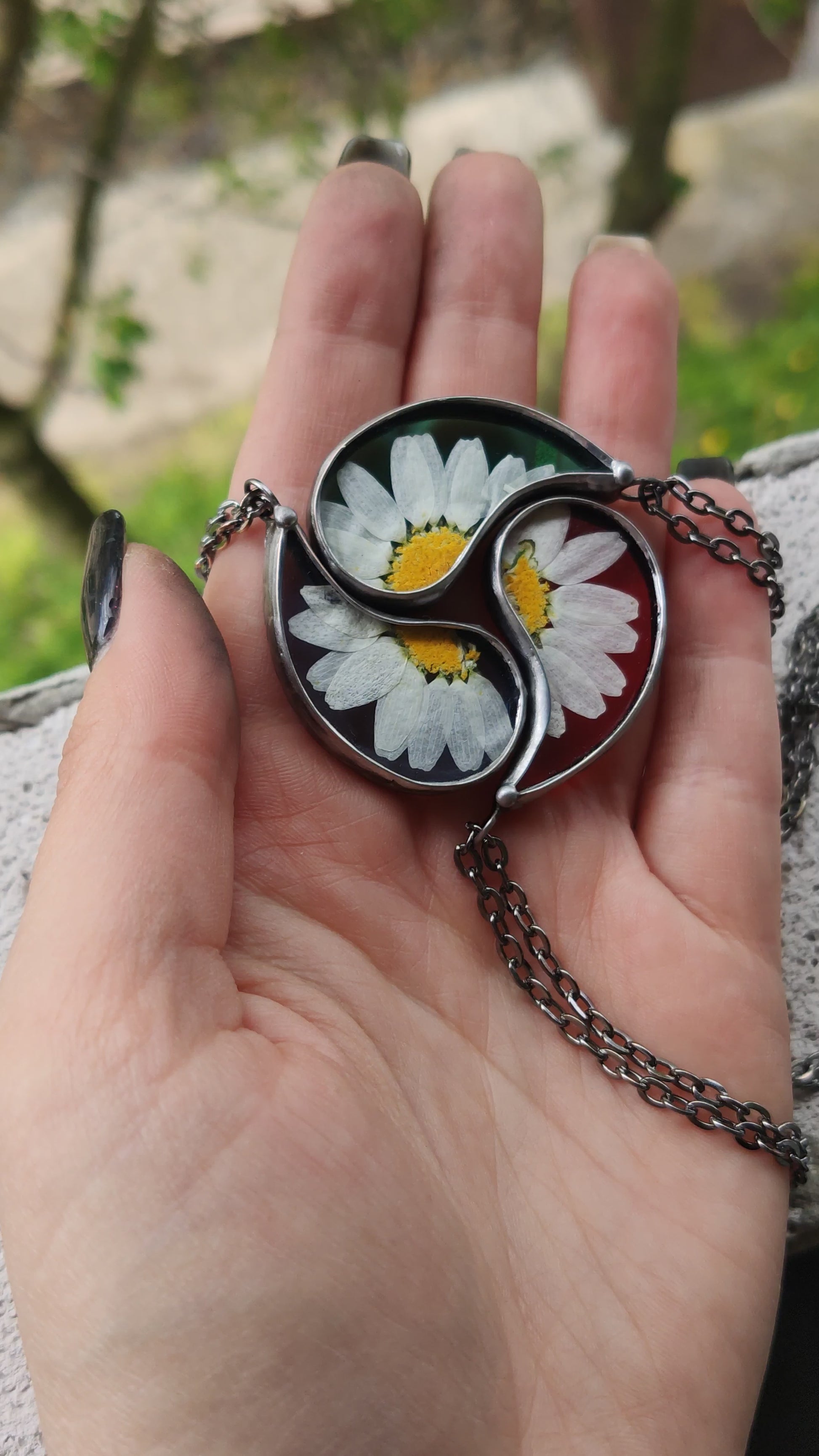 Friendship necklaces for 3, Daisy Trio pendants