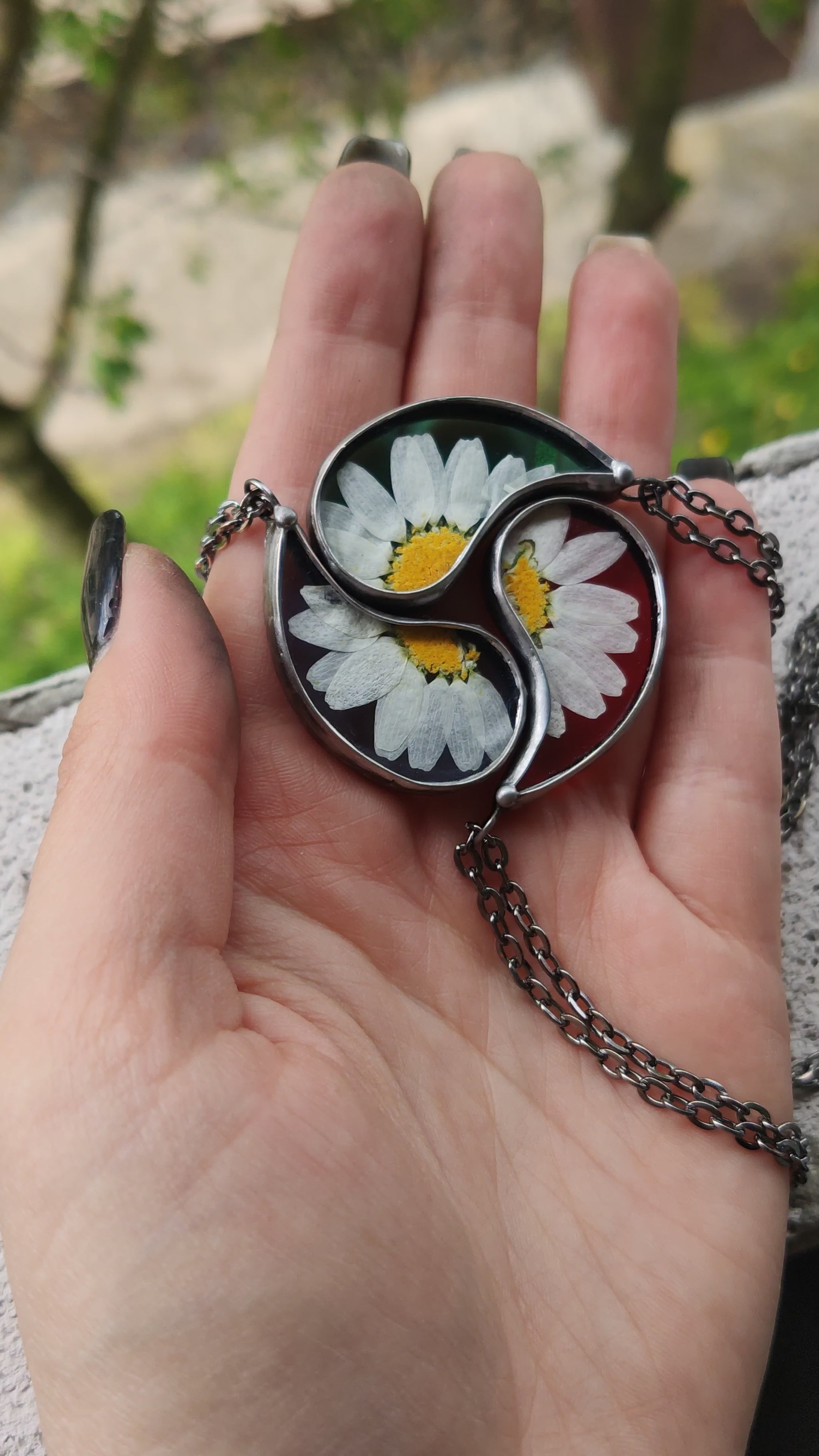 Friendship necklaces for 3, Daisy Trio pendants