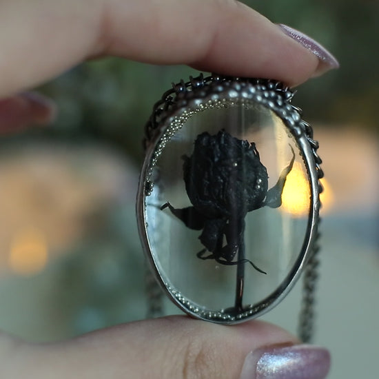 Black rose necklace