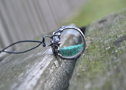 Moving beads necklace, Shaker necklace