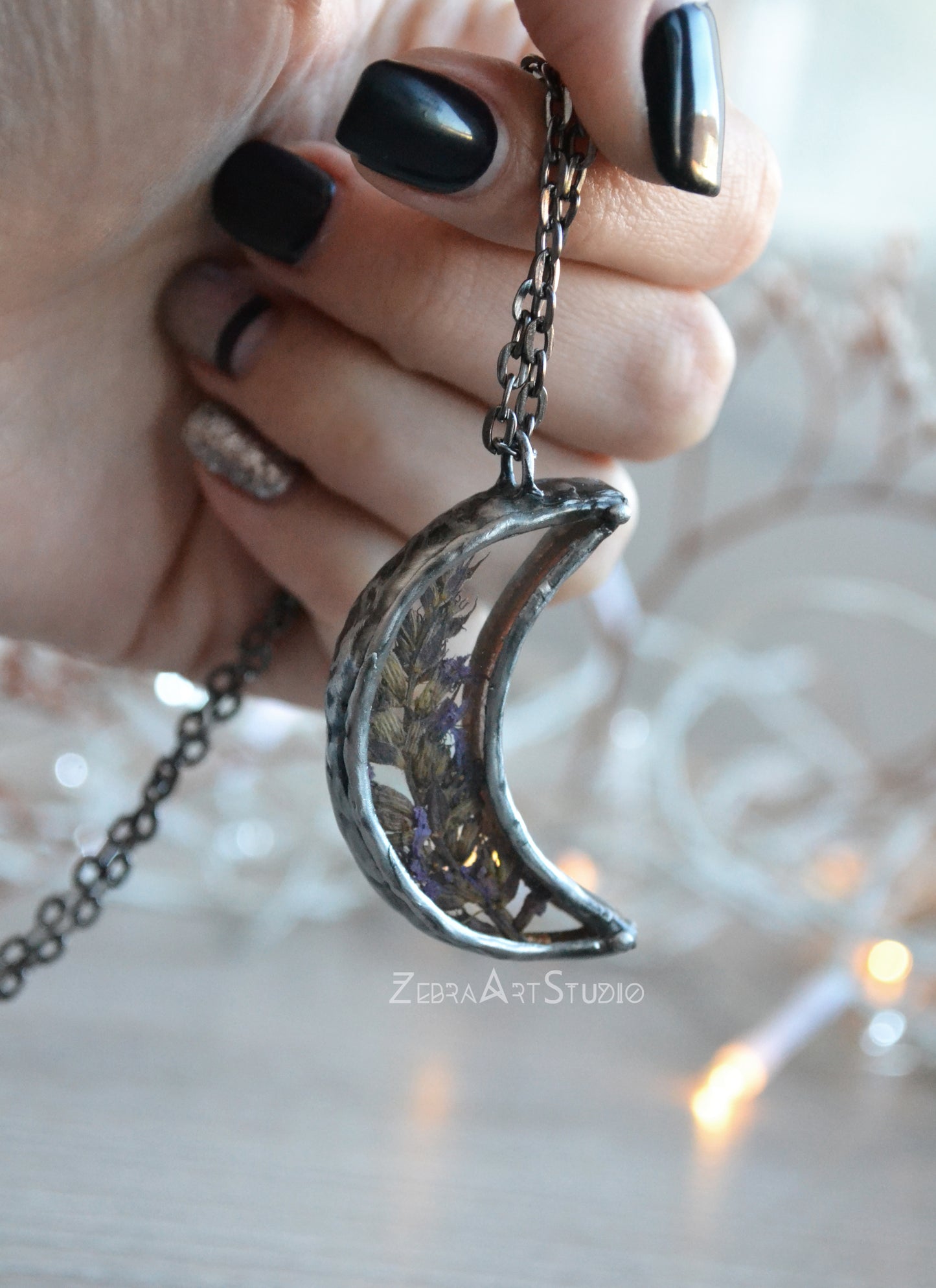 Choker Half moon pendant