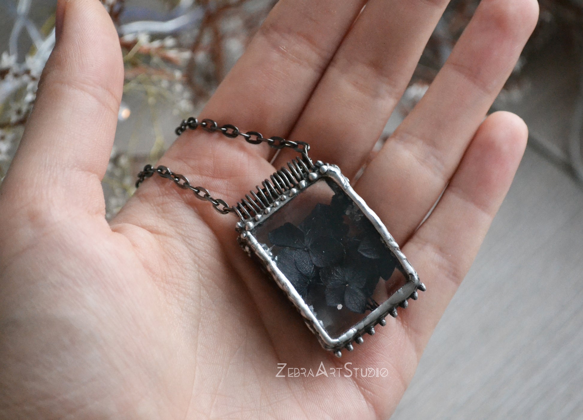 Black flower necklace