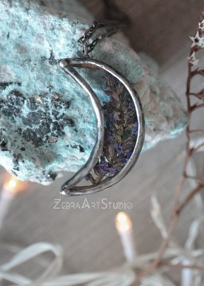Choker Half moon pendant