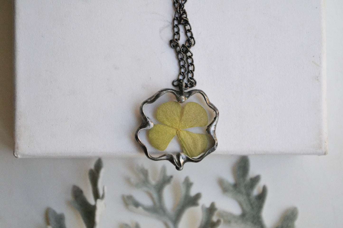 Lucky clover necklace, Four leaf clover pendant